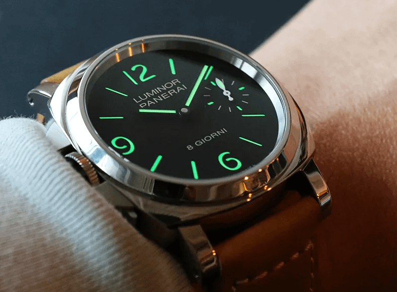Panerai Luminor Destro Panerai Luminor Destro PAM01655 on the hand
